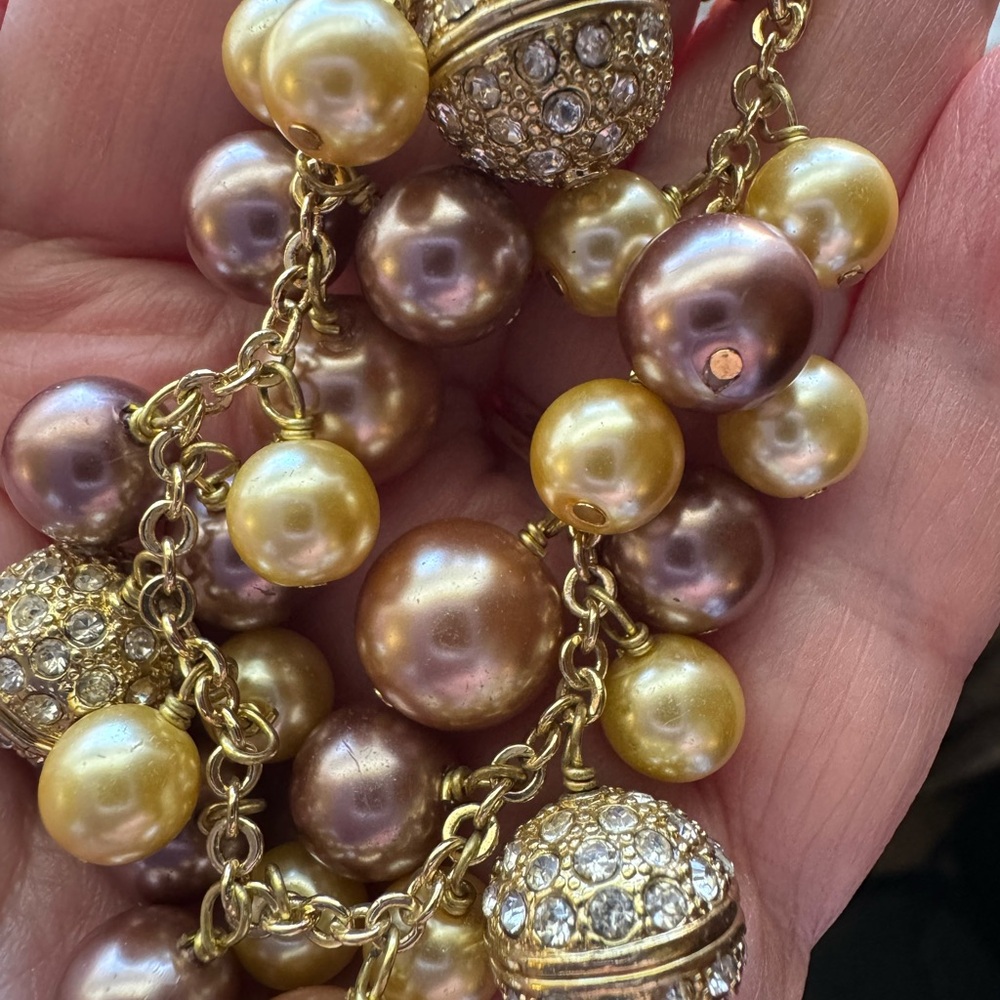 Vintage Park Lane Faux Pearl And Rhinestone Bracelet in Gold Tone Setting - Picture 2 of 4